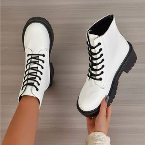 Circus By Sam Edelman White Patent Leather Lace Up Boots